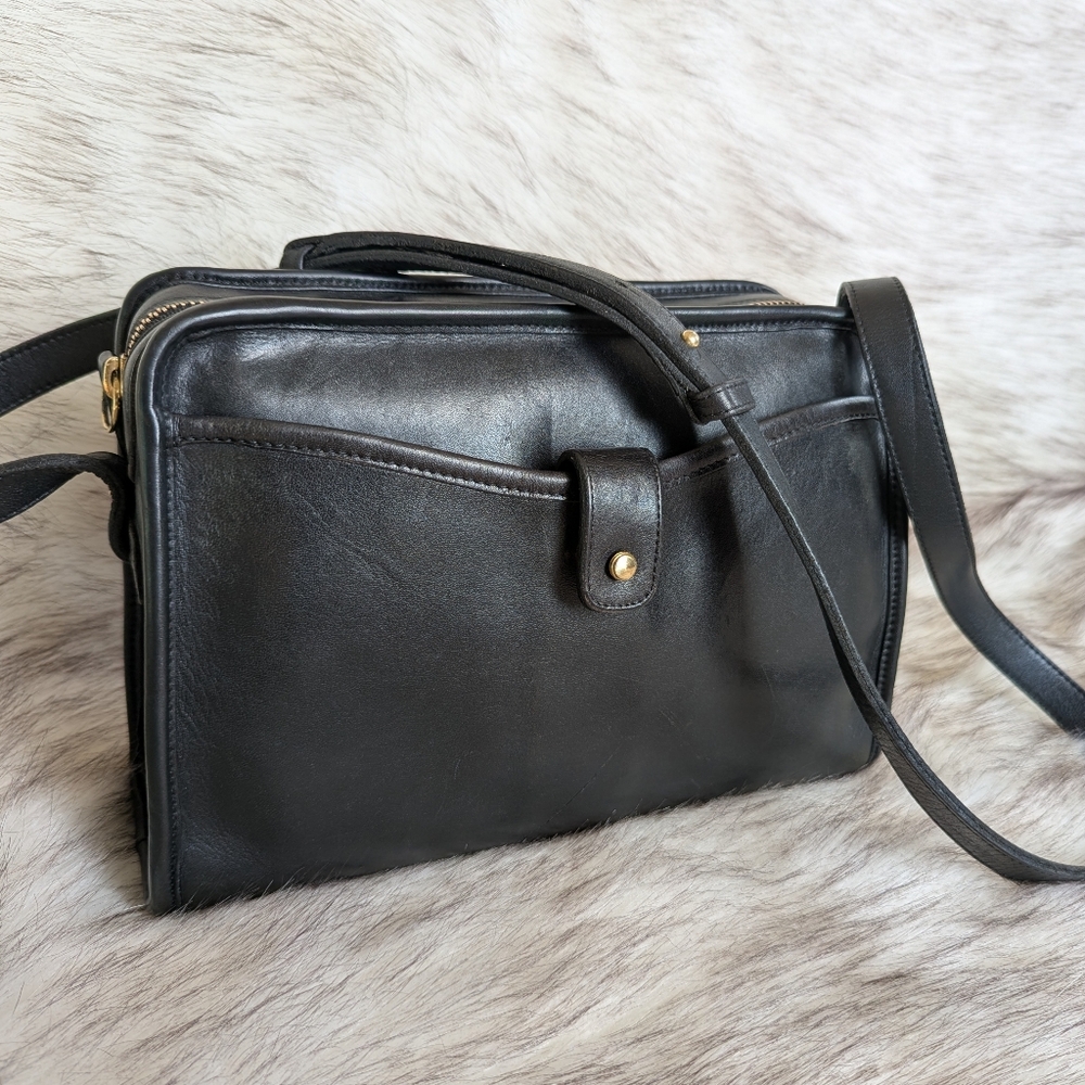 Vintage Coach Black Leather Crossbody Bag